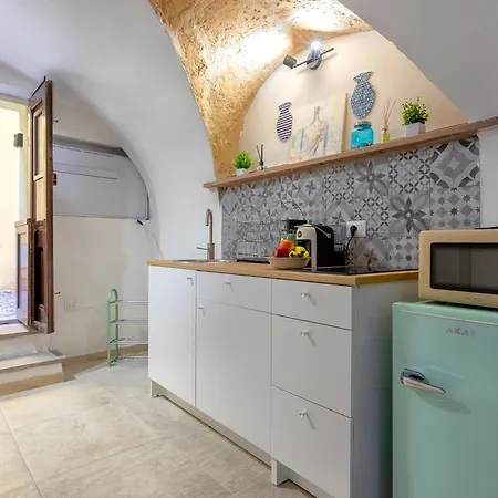 Dabaix Dietro I Bastioni Alguer